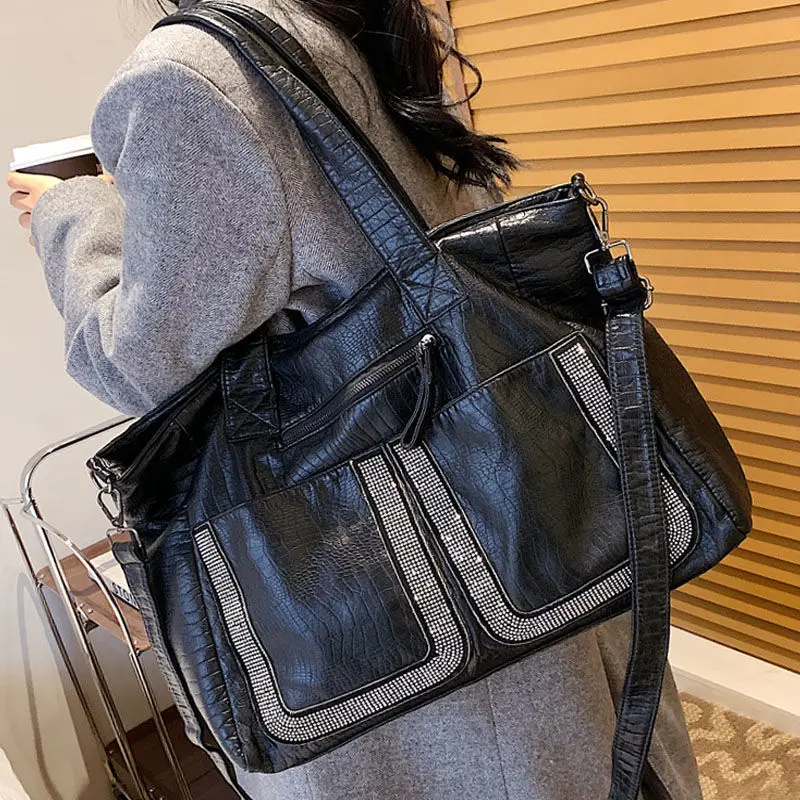 Large capacity New bag women all-match online celebrity commuting Toth Diamond setting Soft leather One shoulder Crossbody bag