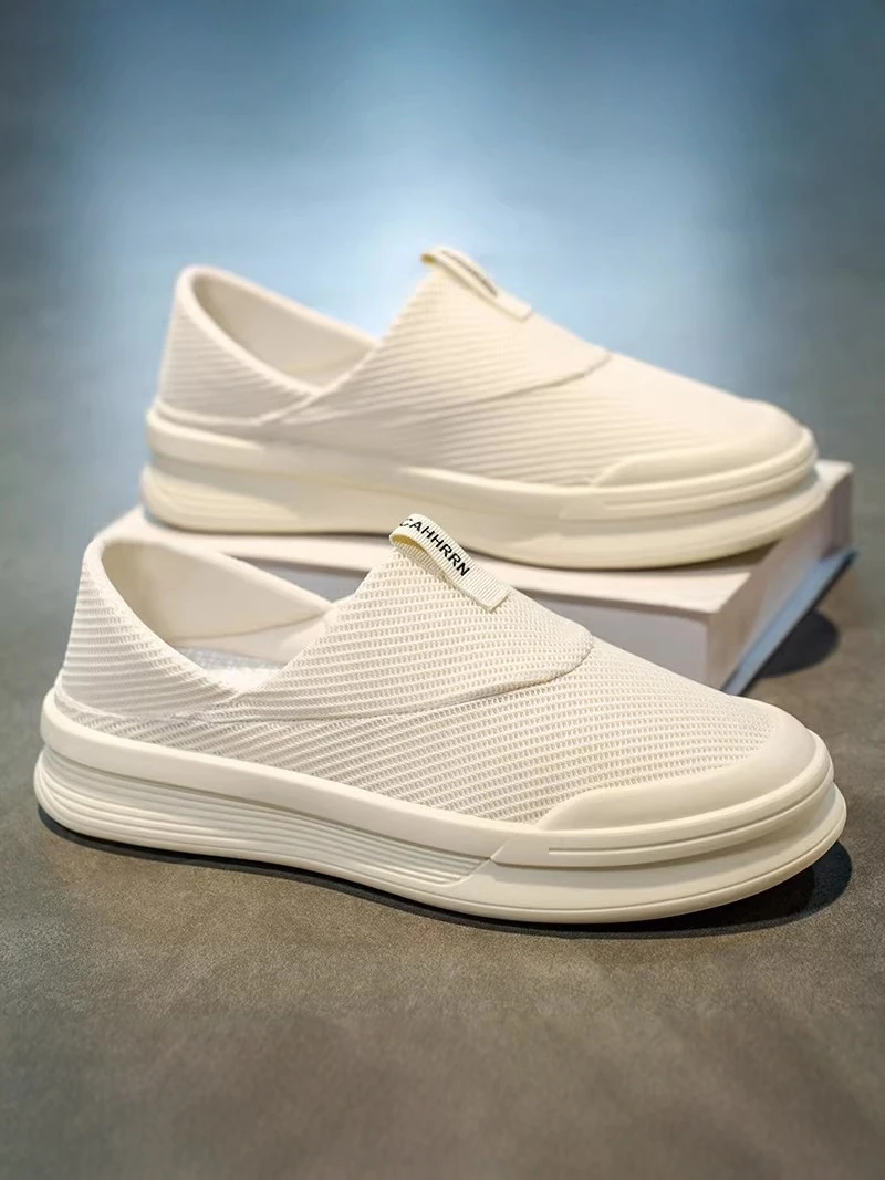 Beijing Old Man Canvas Shoes Men's 2026 New Soft Bottom Lightweight Versatile Slip-On Sports Leisure Board Shoes Breathable r...