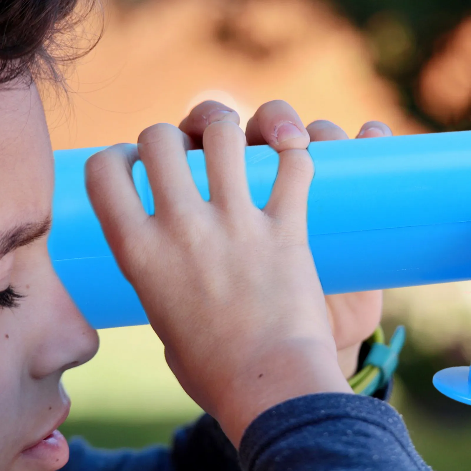 1 Portable Pirate Monocular Telescope for Kids Outdoor Adventure Party Carnival Halloween Decor Collecting Exploration