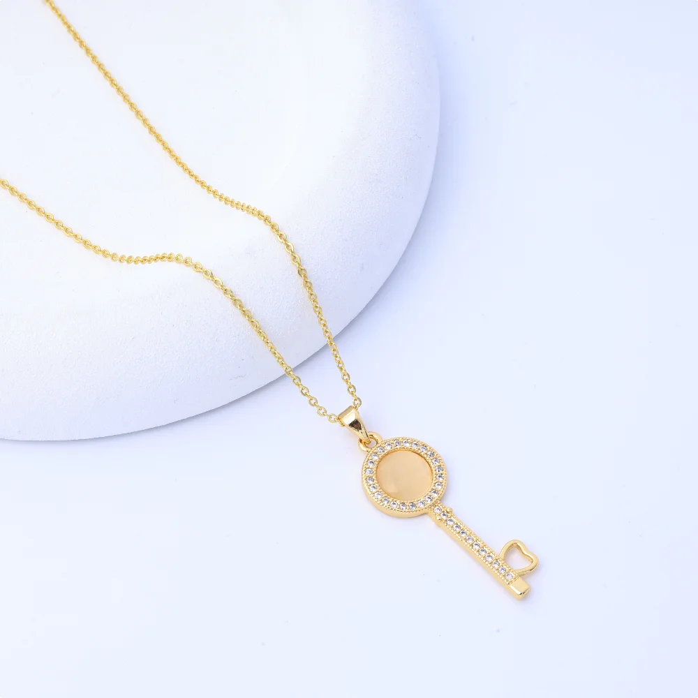 【Stal Tytanowa】Lekki luksus księżyc pełen diamentów mikro-inkrustacja design Internetowy celebrytka temperament błyszczący naszyjnik damski