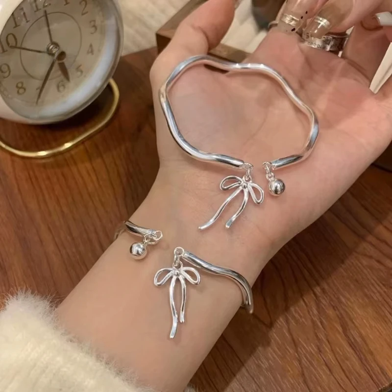 

Elegant Bowknot Small Bell Silver Color Female Opening Bangle Fashion Jewelry for Women Birthday Gifts No Fade