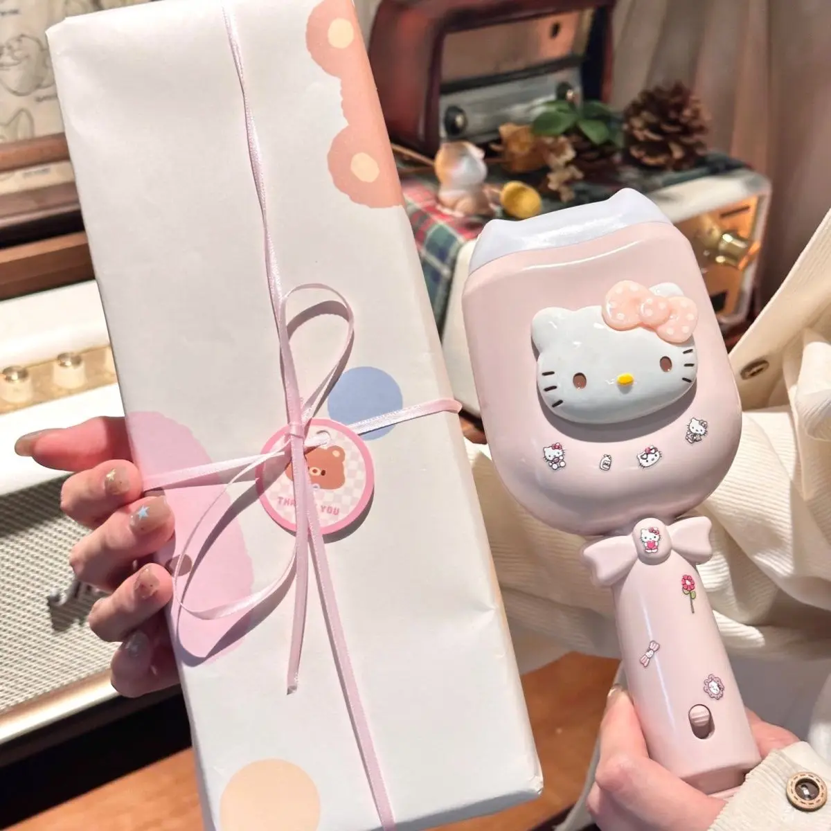 

New Cute Sanrio HelloKitty Deep Wave Hair Maker 32mm Paw Print Iron Lazy Clip for Bestie Birthday Kawaii Cute Anime Style Toys
