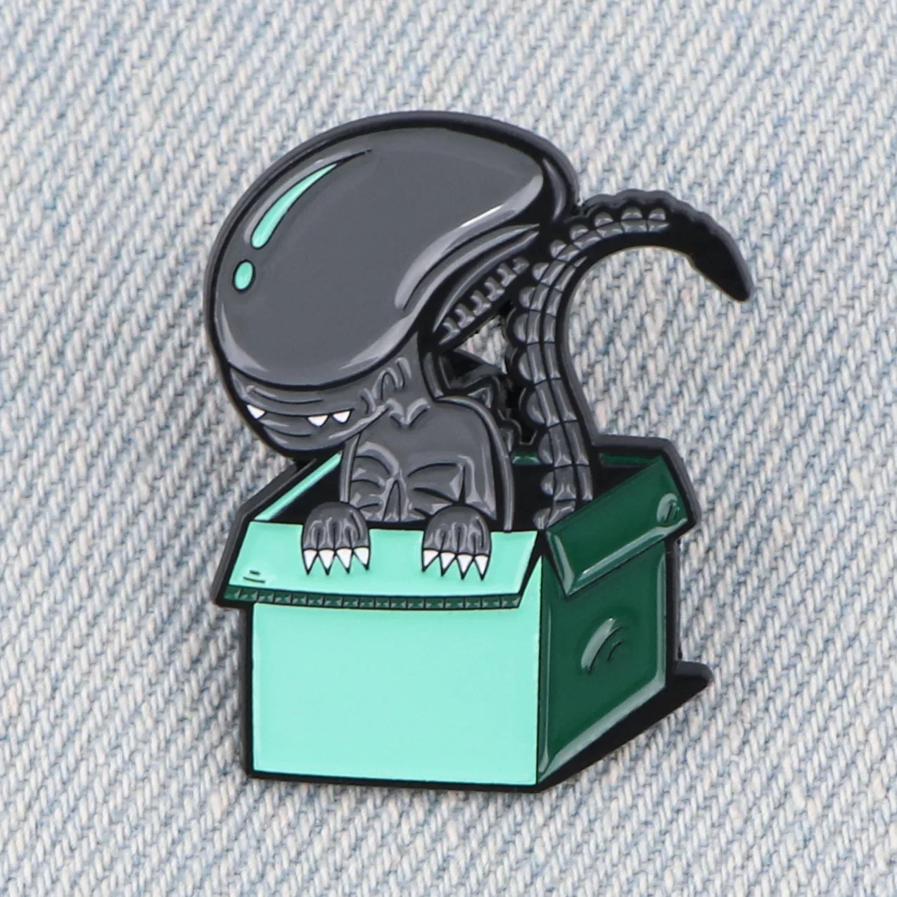 Cute Alien Series Enamel Pin Science Fiction Horror Movies Monster Backpack Badge Film Enthusiasts Jewelry Gifts