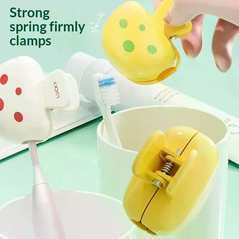 

[7015]Mushroom-Design Toothbrush Cover With Dust Cap Brush Protective Cover Portable Plastic Clip For Home Travel Use Compact