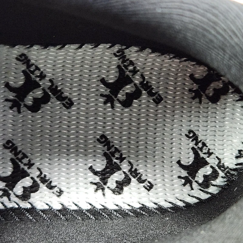 Mens Breathable Rebound Thick Sole Running Shoes Anti-slip Cushioning Outdoor Cross-country Running Shoes Couple Casual Sneaker