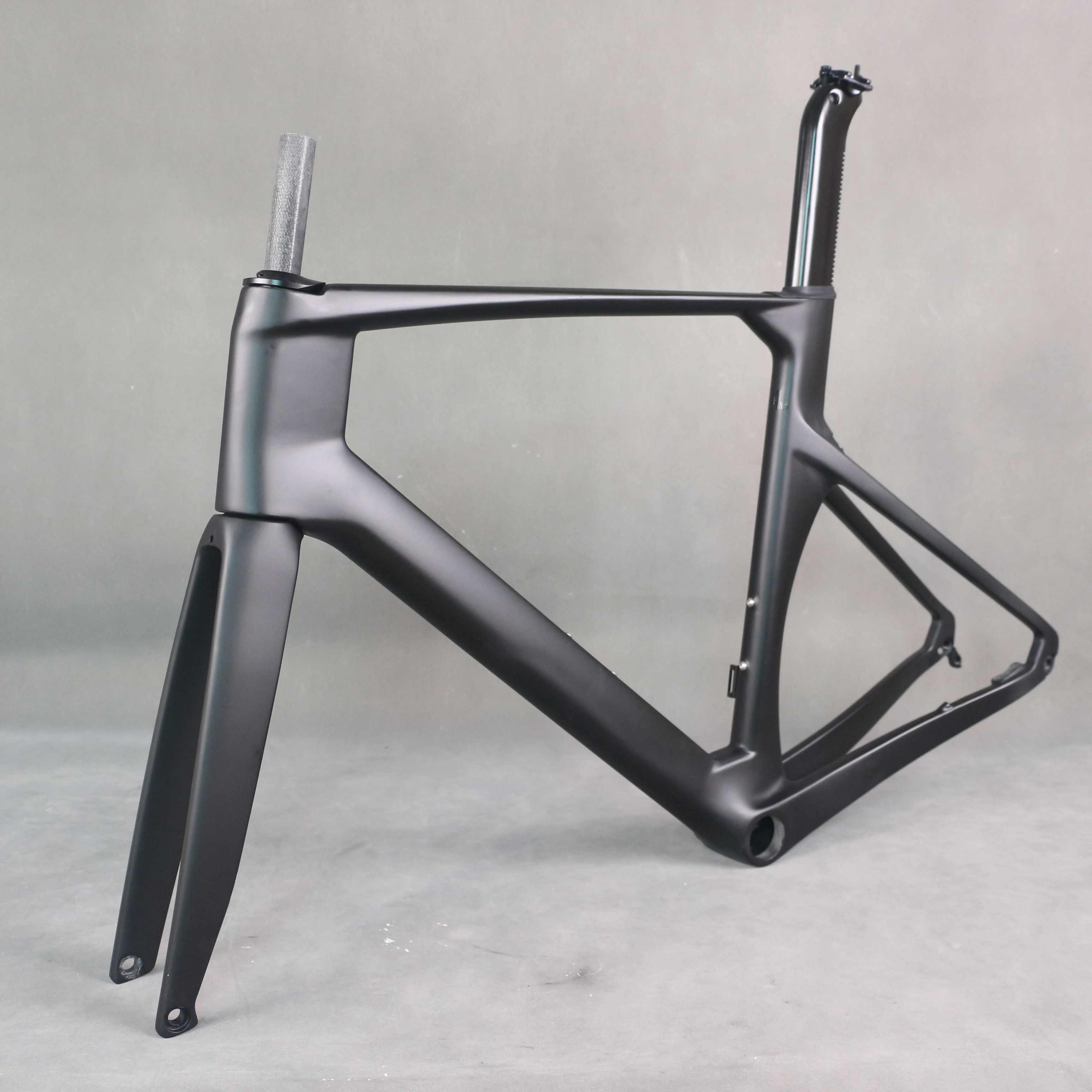 Disc  brake carbon frame , carbon road bike frame, carbon fibre frame , racing bicycle frame ,700c accept painting