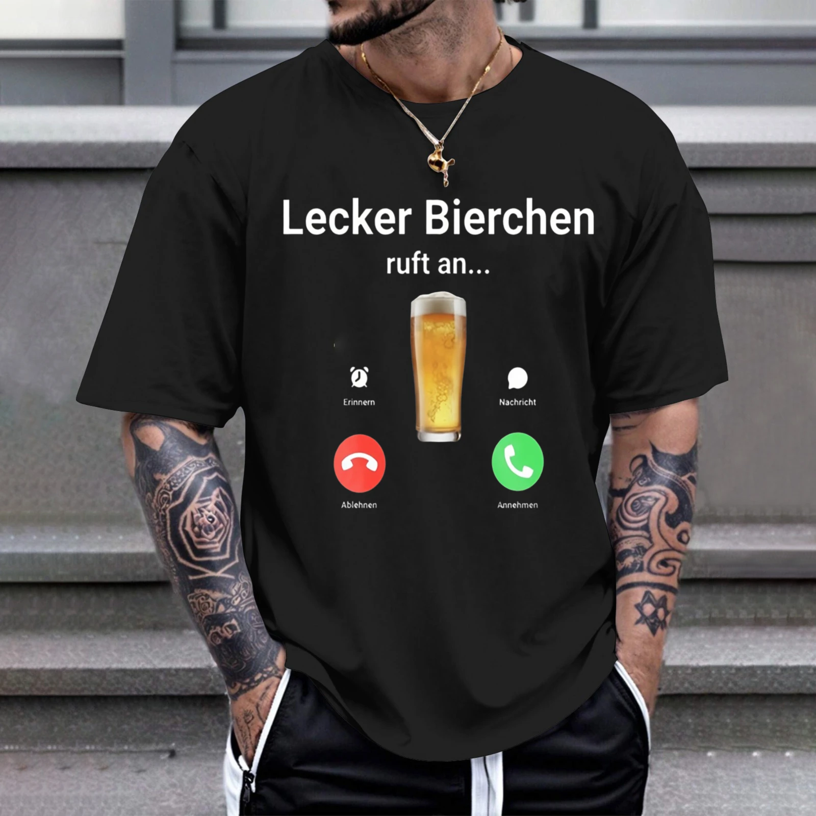 Herren-T-Shirt mit Lecker Bierchen Ruft An Bier Glas-Icon-Design, perfekt für Freizeitkleidung, Partys und Karneval-Outfits.