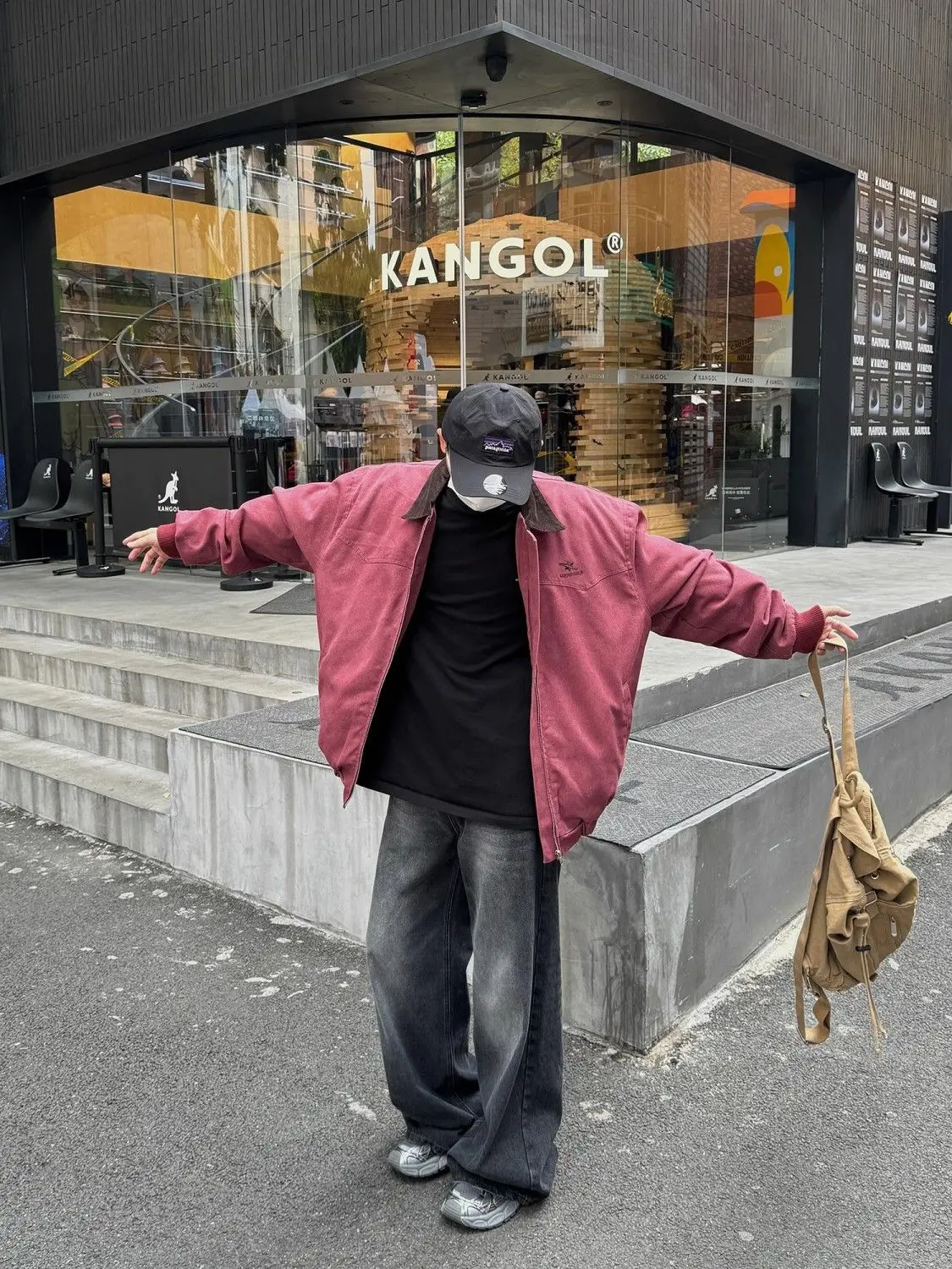 سترات منفوخة للنساء سترة صوف شتوية من الجلد منتفخة بسيطة للنوادي الليلية على الطراز القوطي فريدة من نوعها مزخرفة فنية #5