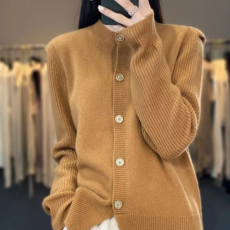 2024 autumn new pure wool. Round neck temperament sweater cardigan. Knitted jacket women's wool sweater spring and autumn outfit