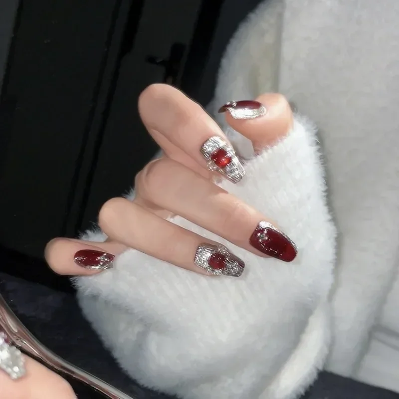 10-teiliges handgefertigtes Prothesen-Nagelset mit Box und Werkzeugen, rot, mittelkurz, zum Aufdrücken der Nägel für Frauen, 2025, künstliche Nägel mit klebrigen Laschen