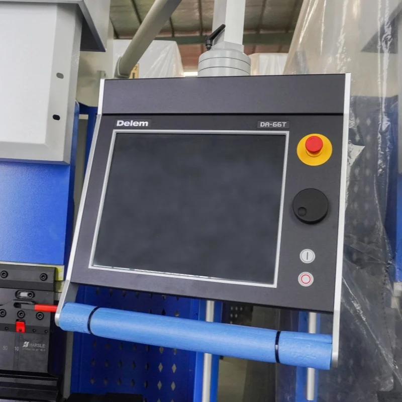 Máquina dobrável de placa de freio hidráulico HARSLE Factory 6 + 1 eixos CNC 2500MM com controlador DELEM