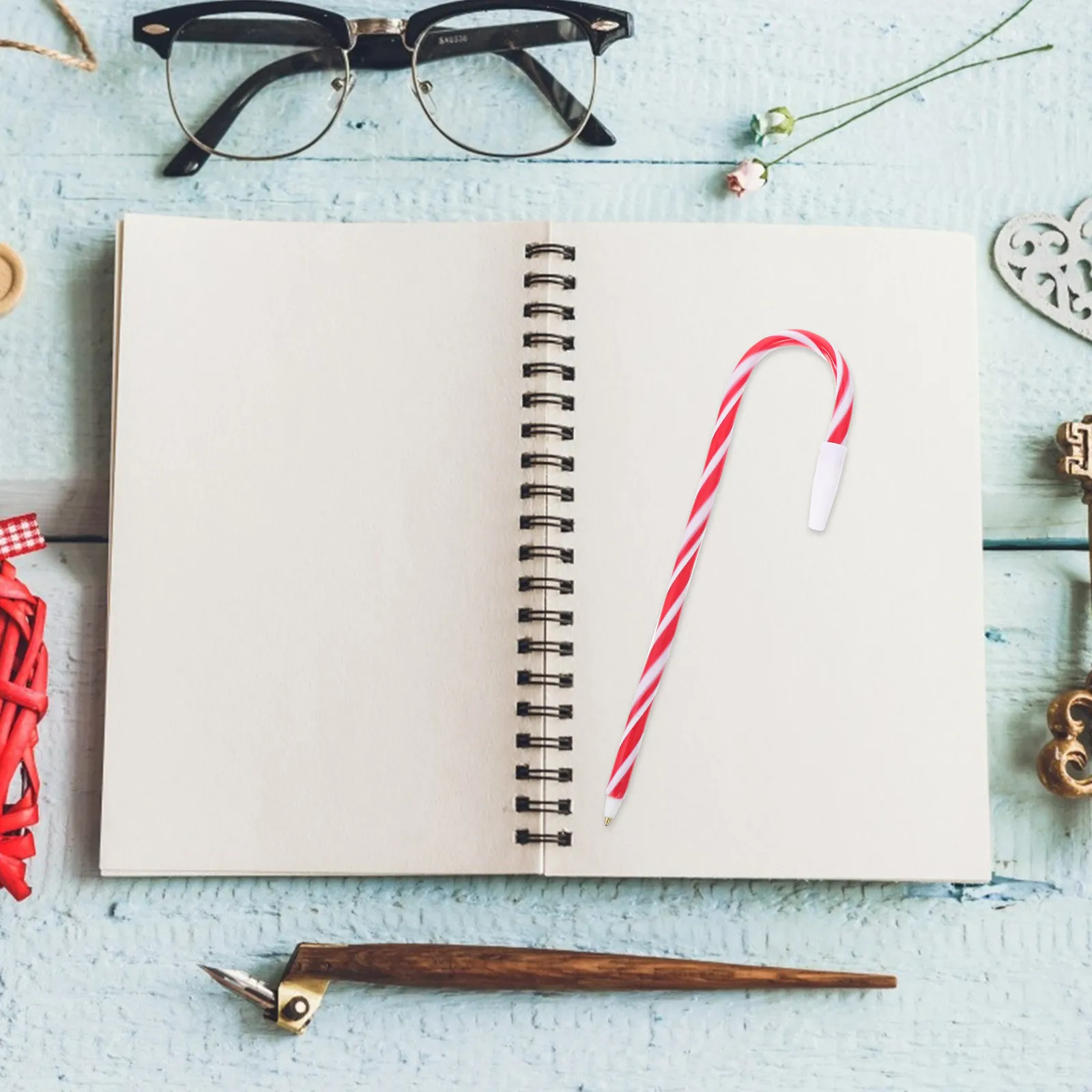 

Набор из 6 ручек в рождественском стиле: пластиковые, забавные формы, удобные для письма, подходят для детей, для праздничных вечеринок, для класса