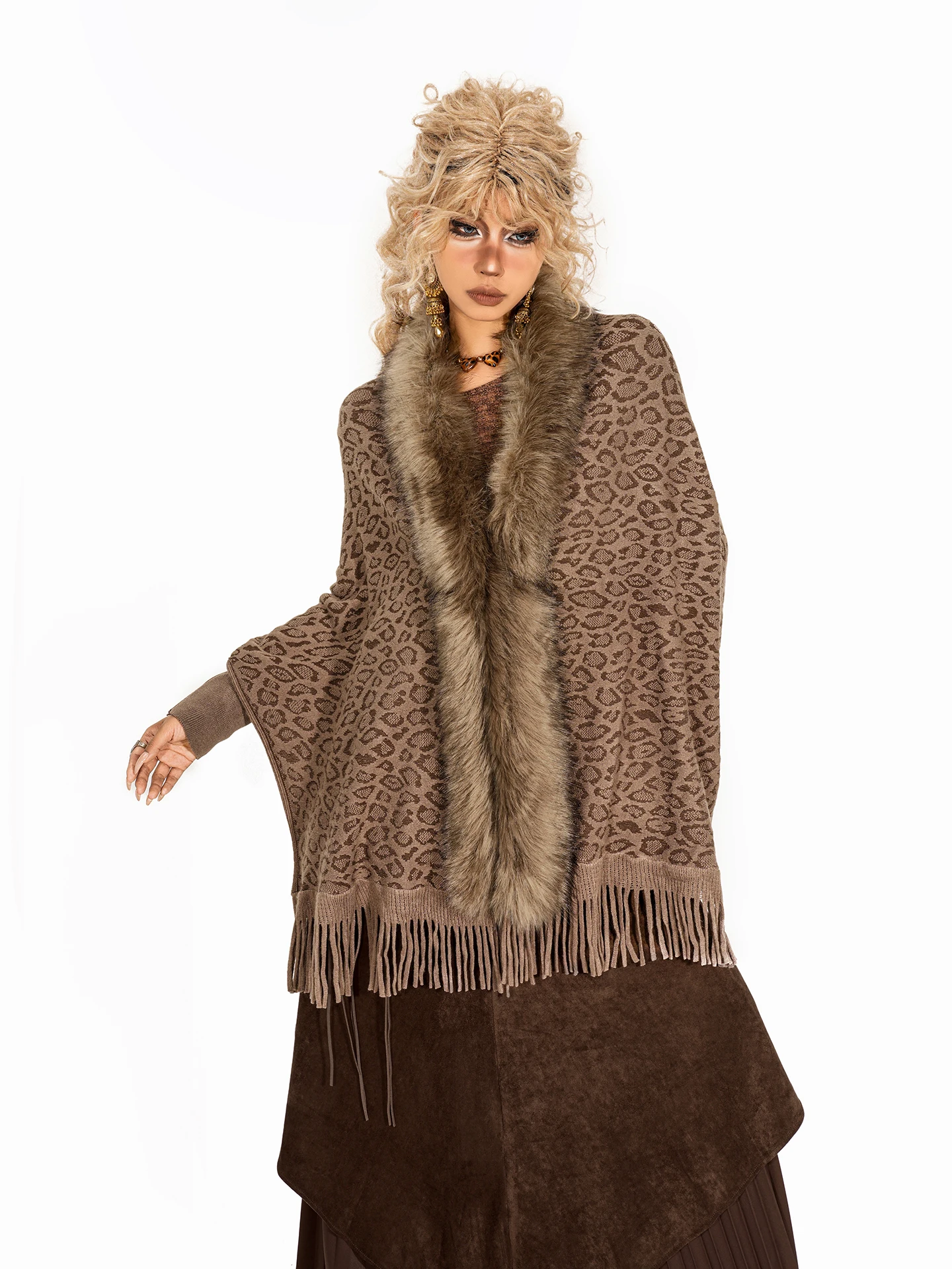 

ink Retro Leopard Print Knitted Open Cardigan Women's Tassel Fur Collar Batwing Sve Sexy Girl Outerwear Cloak oulder
