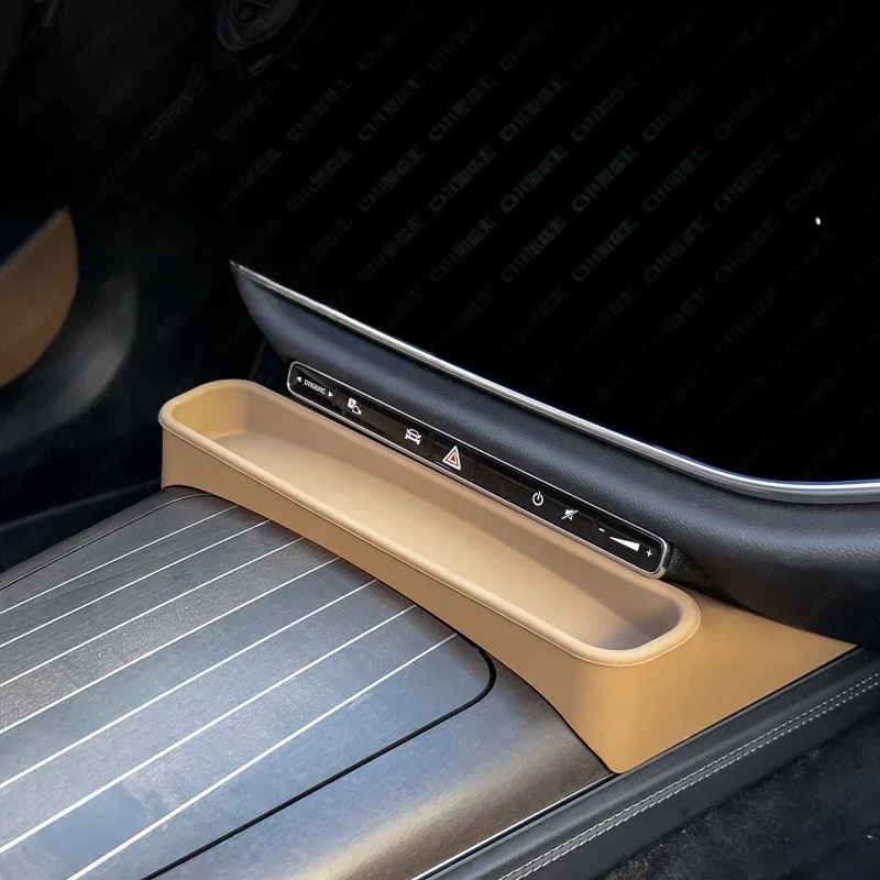 Applicable to 24 Mercedes-Benz new E-Class E260L E300L central control storage box W214 car storage box car modification