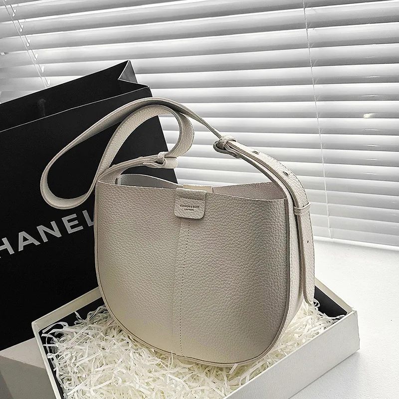 2-in-1 Famous brand design bags for women 2023 luxury bolso replica Fashion Retro Handbag Female tote bag Clemence Bucket bag