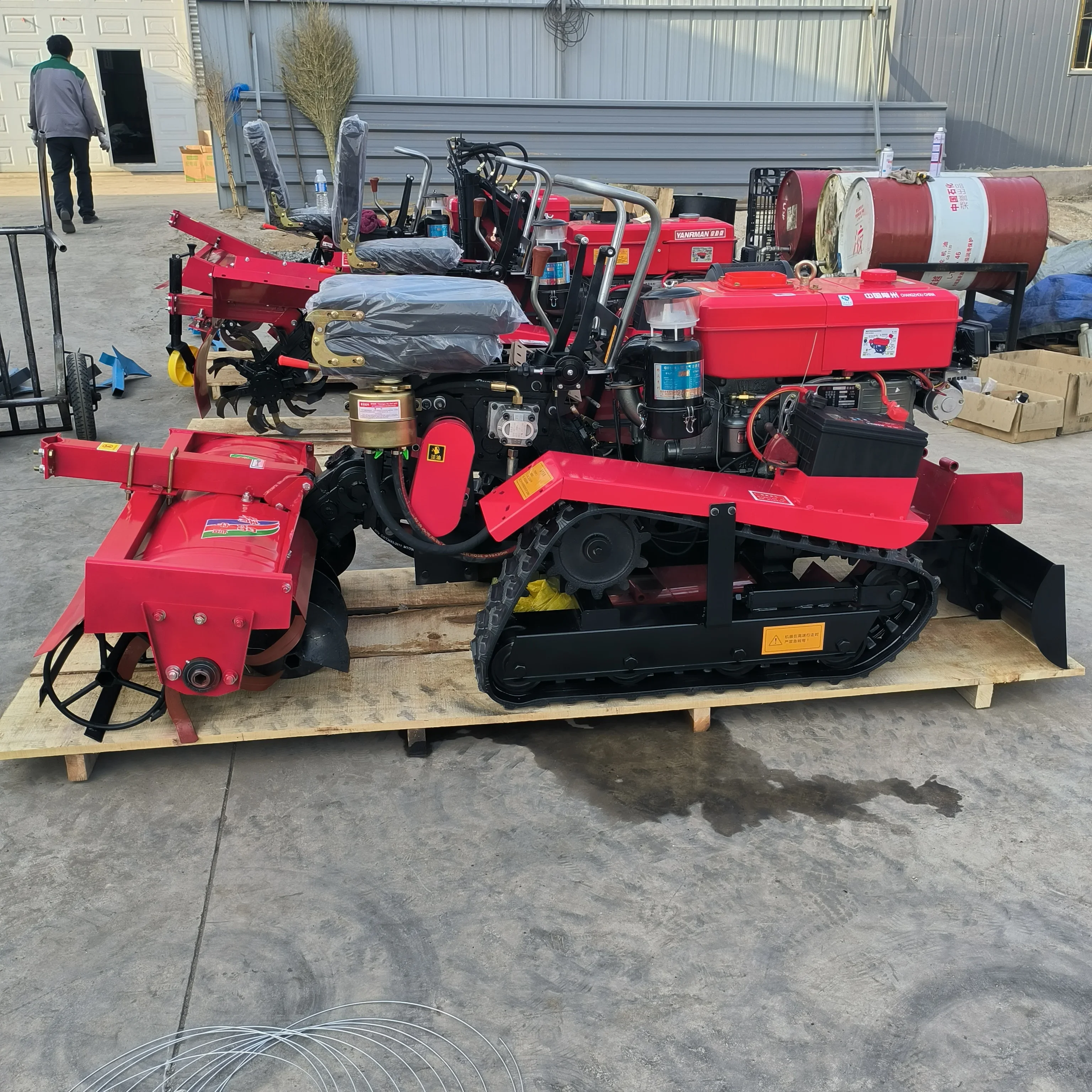 Piccola macchina per la lavorazione cingolata di vendita calda 35 CV Piccolo trattore cingolato per semina e diserbo Macchinari agricoli