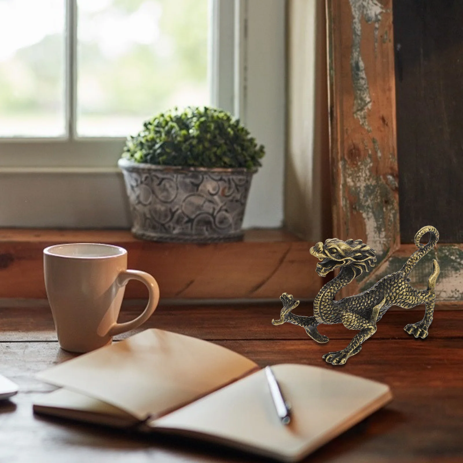 

1Pcs Alloy Dragon Ornament Vintage Desktop Adornment Creative Home Office Decorative Auspicious Dragon Sculpture Chic Handicraft