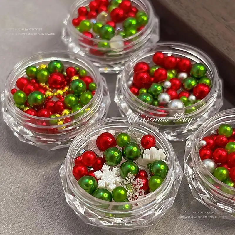 1 caja de diamantes de imitación navideños para uñas, perlas rojas/verdes, tamaño mixto, cuentas coloridas nacaradas, dijes, joyería de manicura navideña