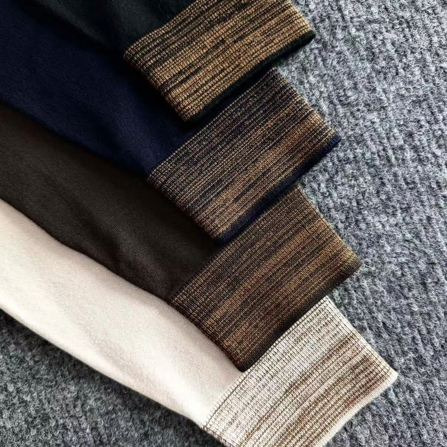 Lässiger Strickpullover für Herren mit LP-Jacquard-Rundhalsausschnitt und langen Ärmeln