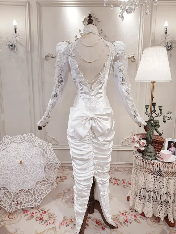 القرون الوسطى الأبيض خمر ذيل السمكة فستان الزفاف الدانتيل مطرز كم طويل مطوي هيم ثوب الزفاف الأنيق حسب الطلب #3