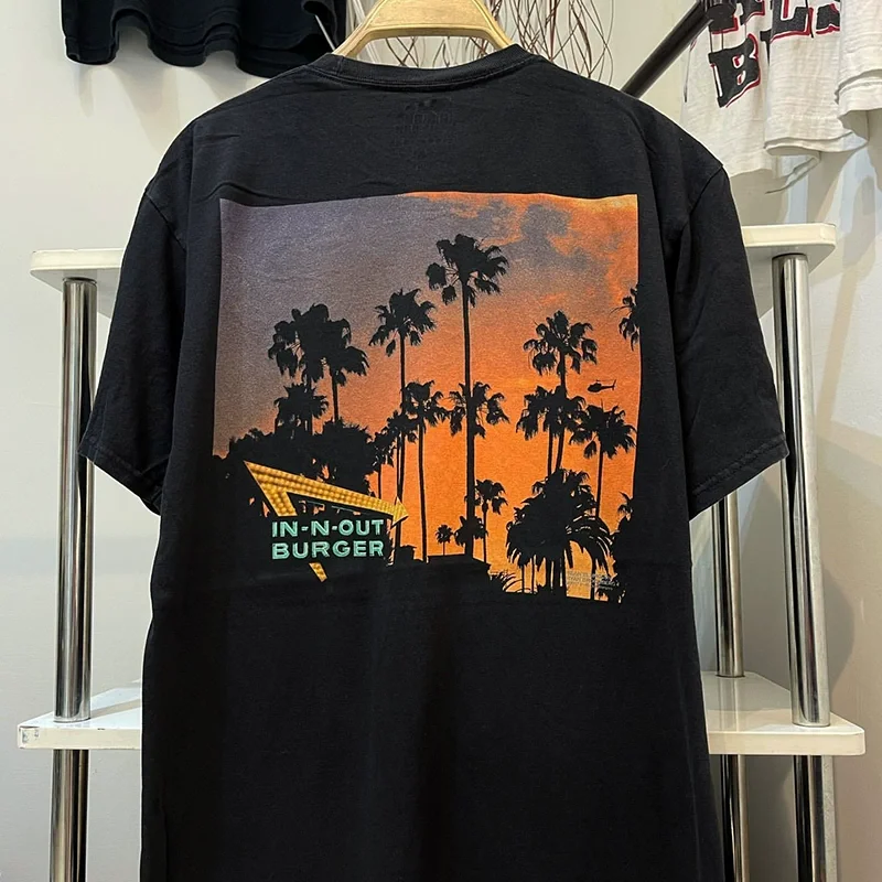 Retro In-N-Out Burger Japanese-Style Vibe West Coast Scenery Loose Short-Sleeved T-Shirt for Couples Trendy Casual Wear.cotton t shirt, 100% cotton tee, soft breathable t-shirt, summer short sleevetops, unisex graphic tee, plus size t shirts             .