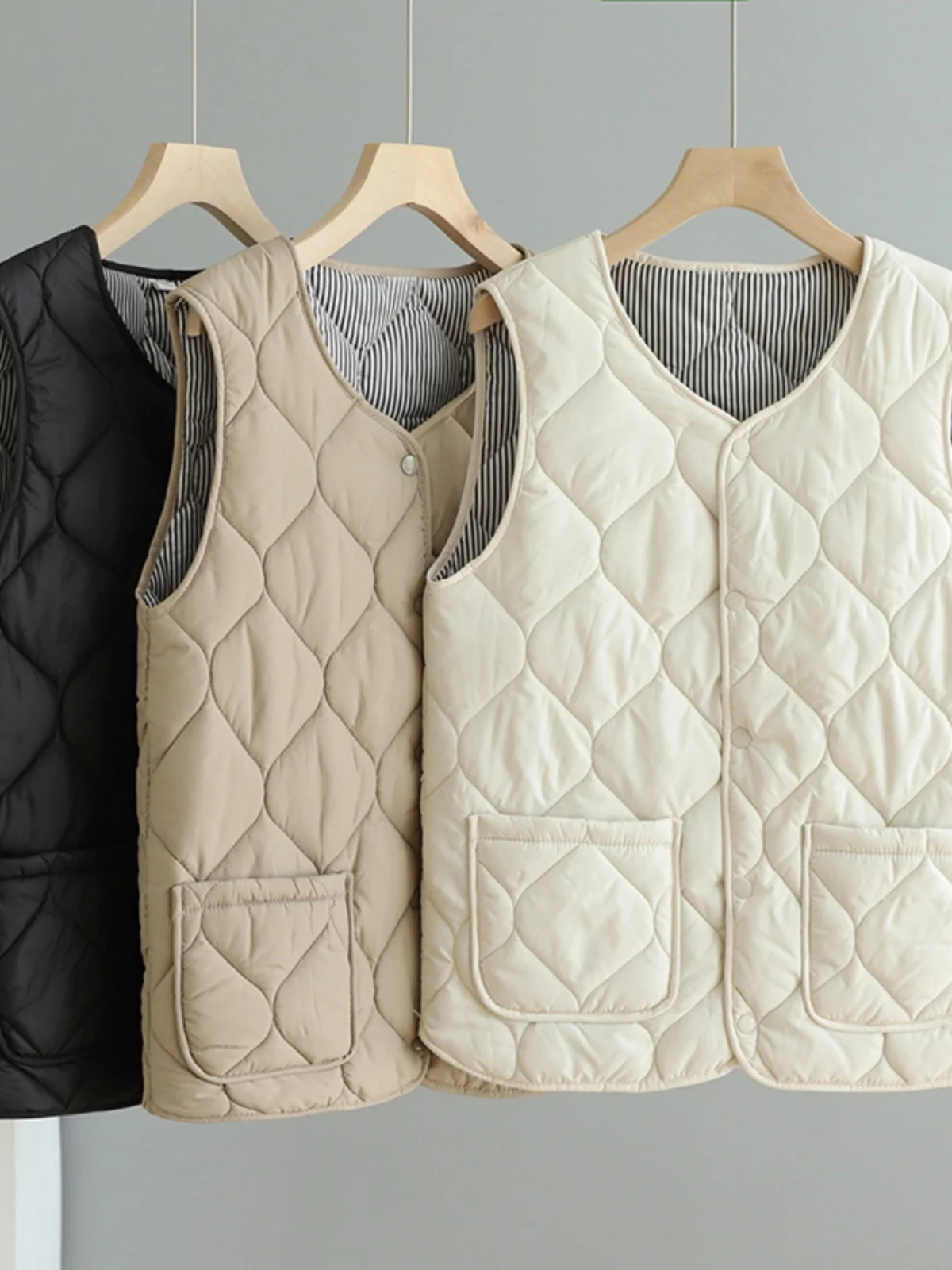 Lightweight down Cotton Vest Women's Inner Wear Short Sle V-Neck Single Button Closure Novel Polyester Fiber Mommy's Autu...