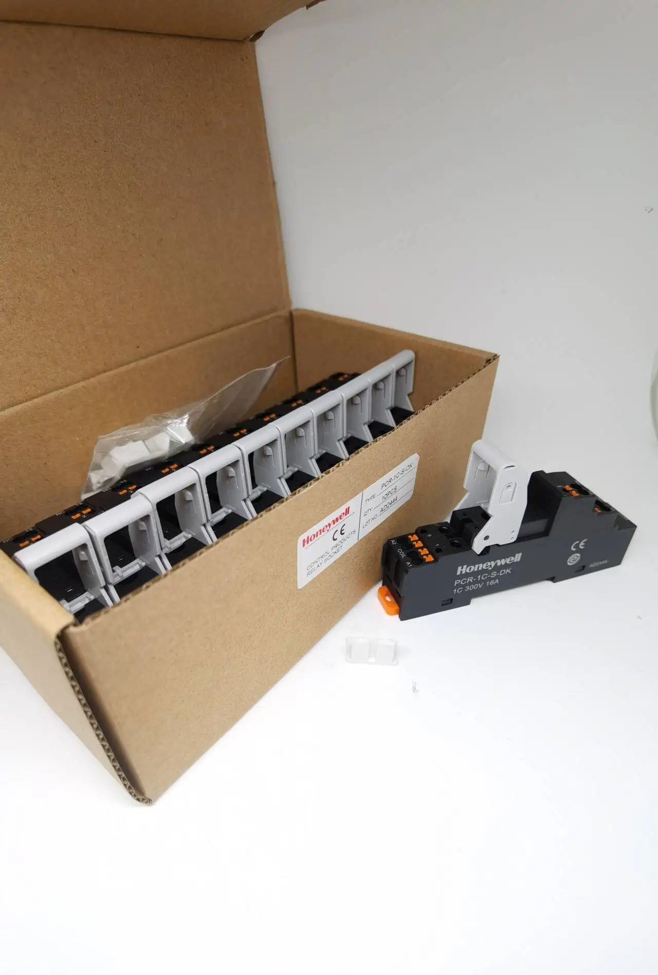 PCR-1C-S-DK Honeywell Authorized Agent Intermediate Electromagnetic Relay Brand New Original Fast Shipping