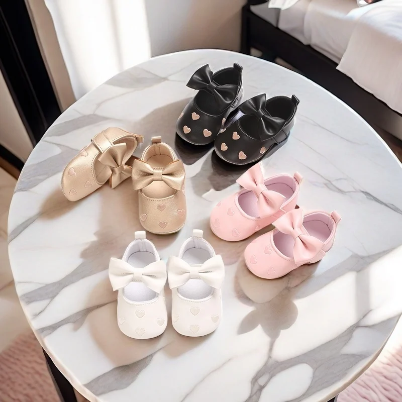 Cute Spring And Autumn 0-18M Baby Shoes PU Love Embellished Cloth Bottom Anti Slip Princess Shoes For Infants And Toddlers