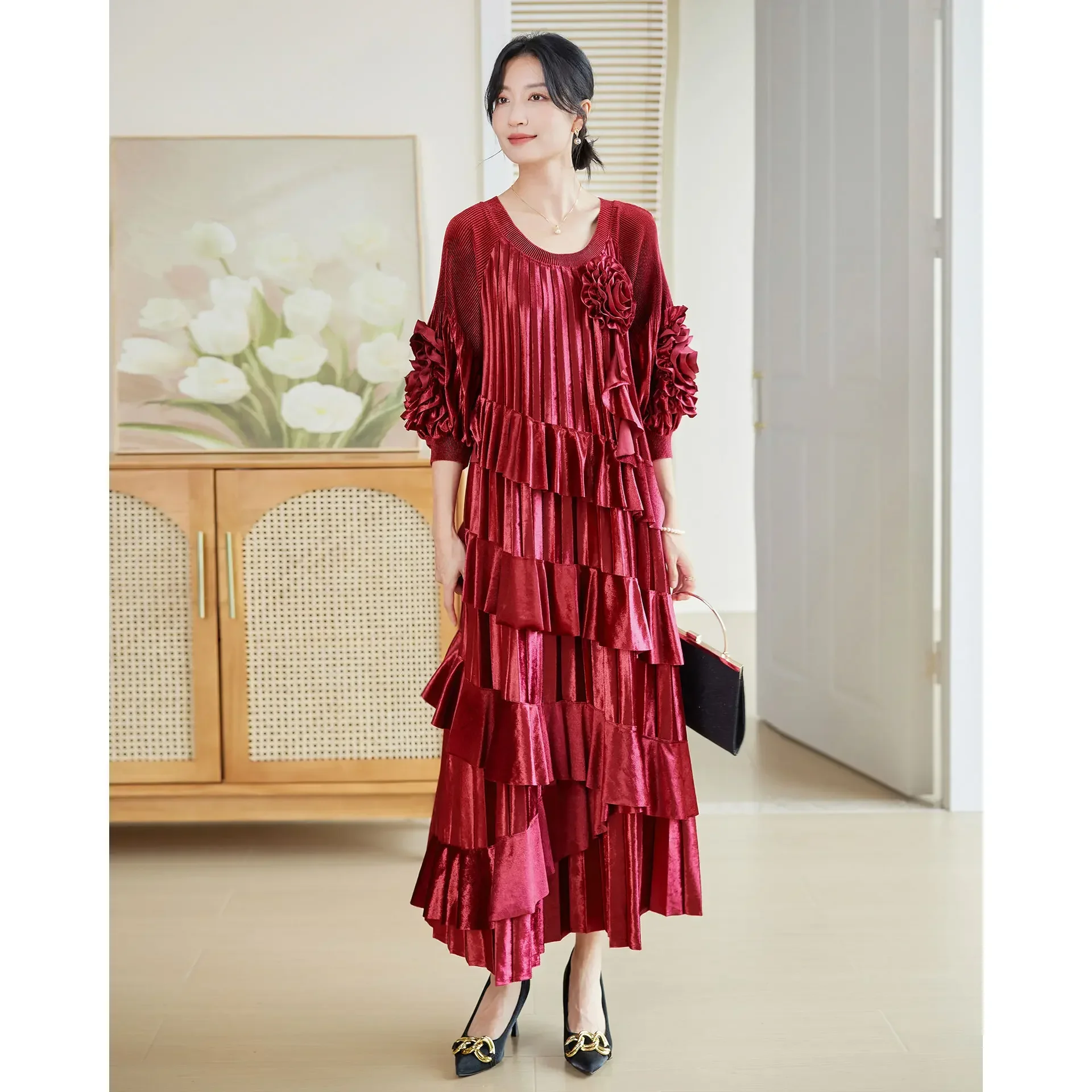 Miyake Pleated Noble Broad Lady Luxury Velvet Dress Mother Autumn Winter New Red Long Skirt High-end Large Size Wedding Dresses