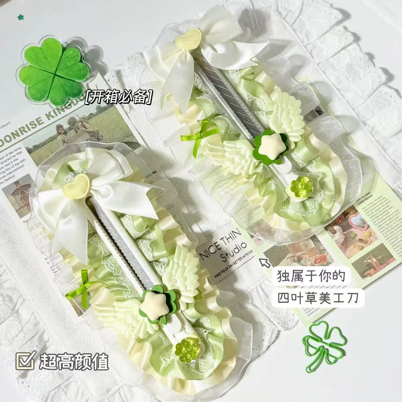 抹茶グリーンクラフトナイフ2本セット、美的な四つ葉のクローバーエンジェルウィングカッタースクラップブッキングキットかわいい学校文具