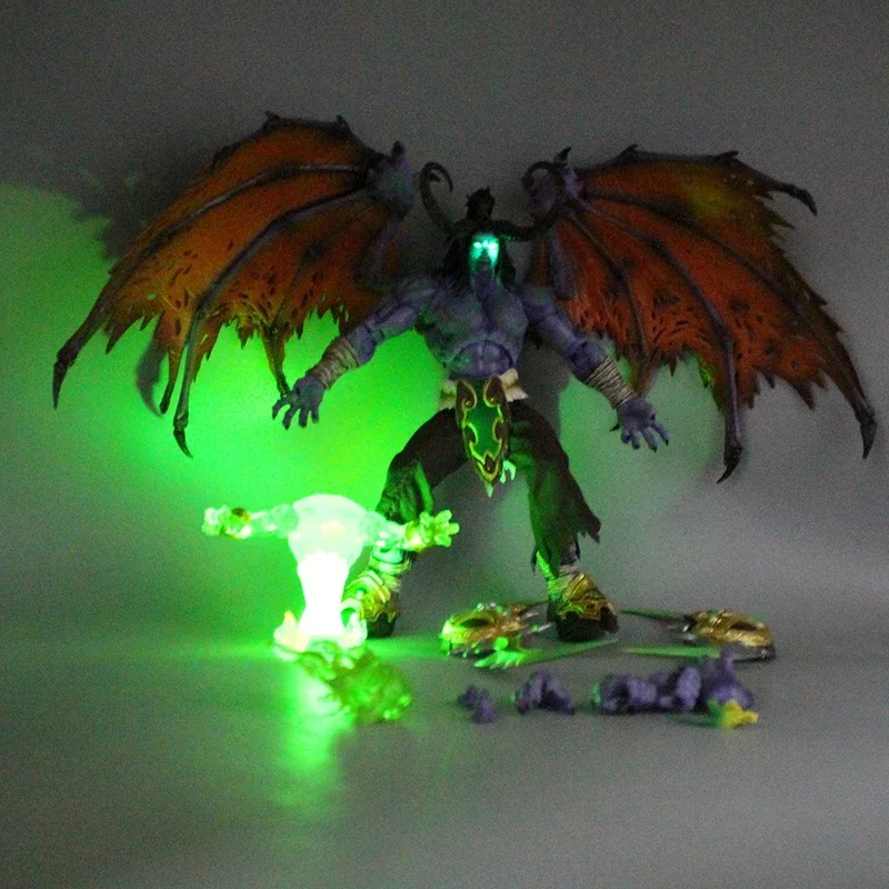 Figurki akcji anime World of Warcraft, Illidan Stormrage, 25 cm, ratujący bohaterów, oczy z podświetleniem, model PVC na biurko, ozdoby, prezent.