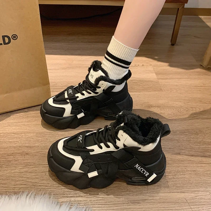 2024 Winter New Trendy Fashion Height Raising Warm and Velvet Thick Bottom Casual Sports Cotton Shoes for Women