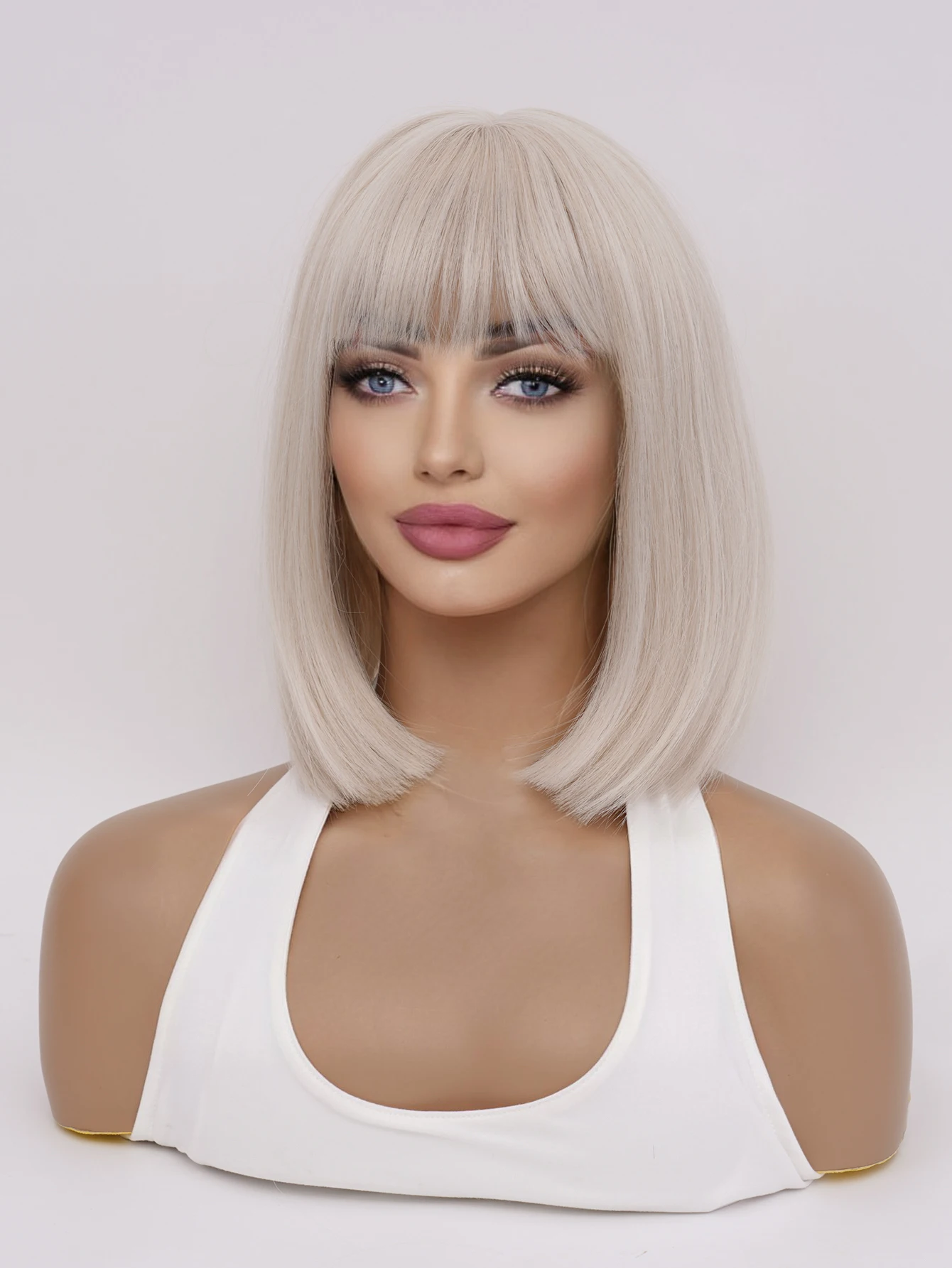 Beige blonde wig bob wig blonde short hair style high quality bangs wig heat resistant chemical fiber wig women daily festival u