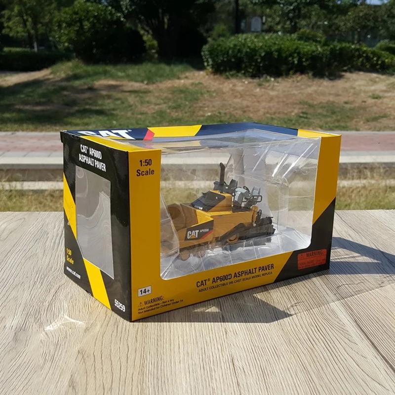 1:50 Scale CAT AP600D Paver Alloy Engineering Model