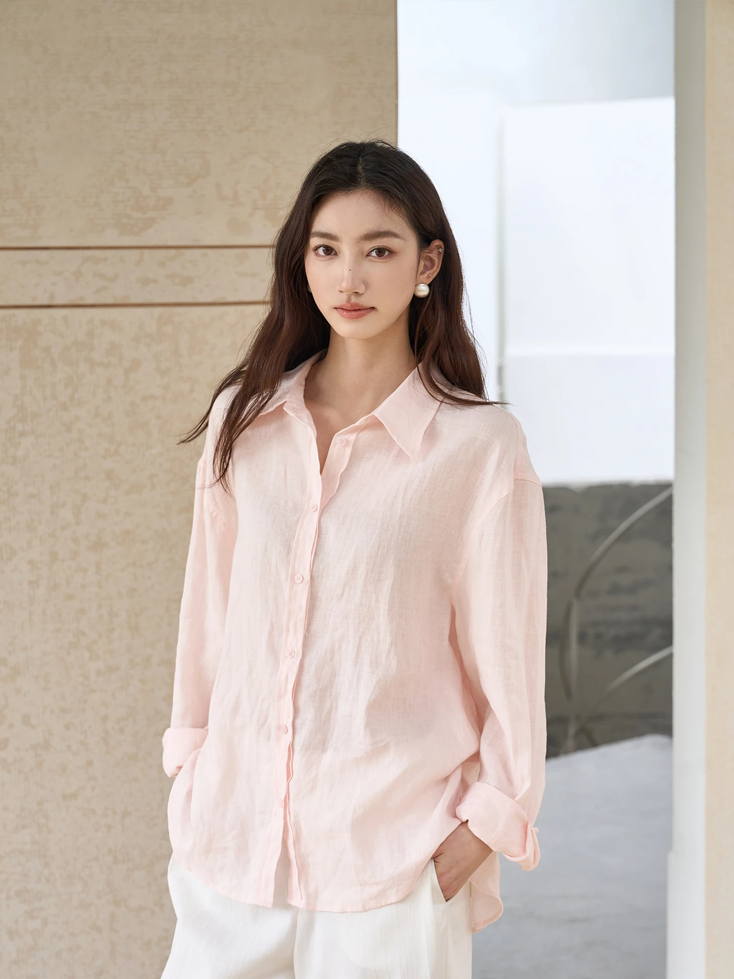 

Розовая льняная рубашка с длинным рукавом и отложным воротником для женщин, свободного кроя, стройнящая, повседневная, в минималистичном стиле, весна 2026