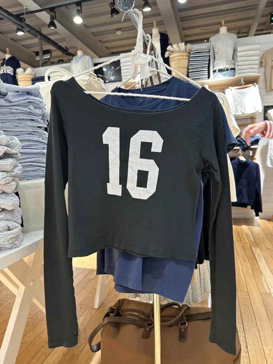 

Number 16 Raw Off Shoulder T-Shirt Women Spring Clothes Cotton Long Sleeve Crop Top T-Shirts Girls Y2K Tees Tops 2025