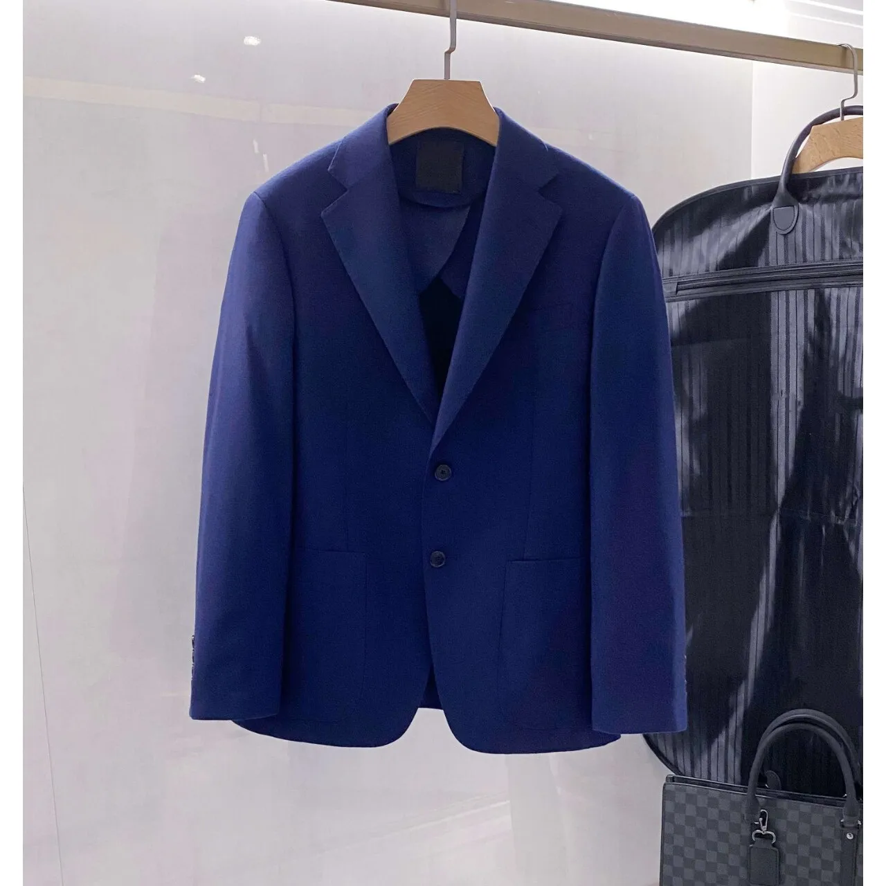 

Мужской фланелевой костюм из смесовой шерсти Jaet, зимний сезон, двойной разрез, специальный широкий костюм, однотонный, с плоским воротником, без пуговиц Emed