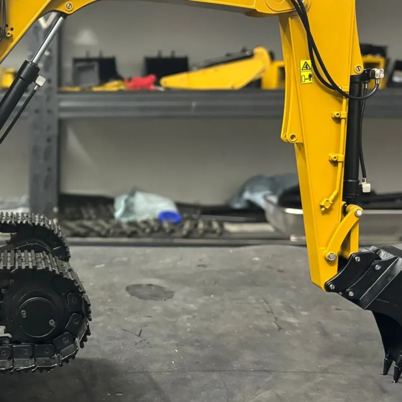

308 RC excavator 1/14 Metal Hydraulic Mini Digger Radio Control Vehicle RTR Model Flysky ST8 Radio Battery Toy Gifts