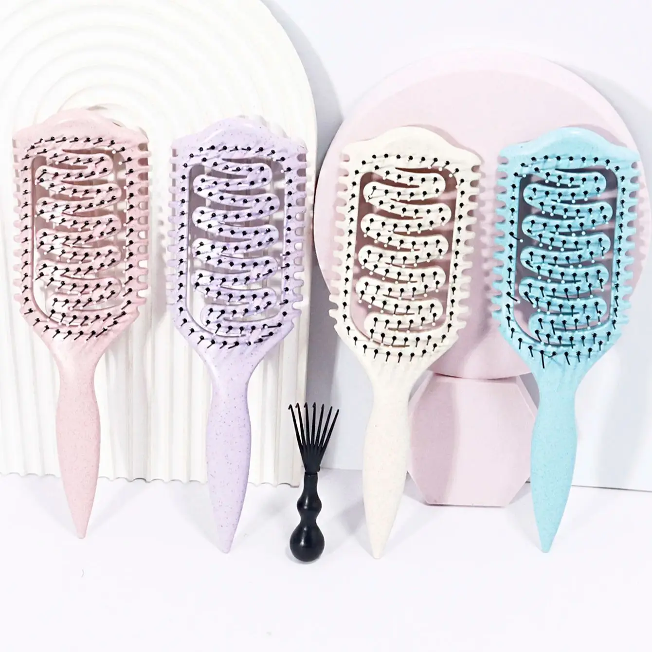 

2-piece set of hair styling brushes with cleaning claws for creating voluminous curls Special for real hair wigs