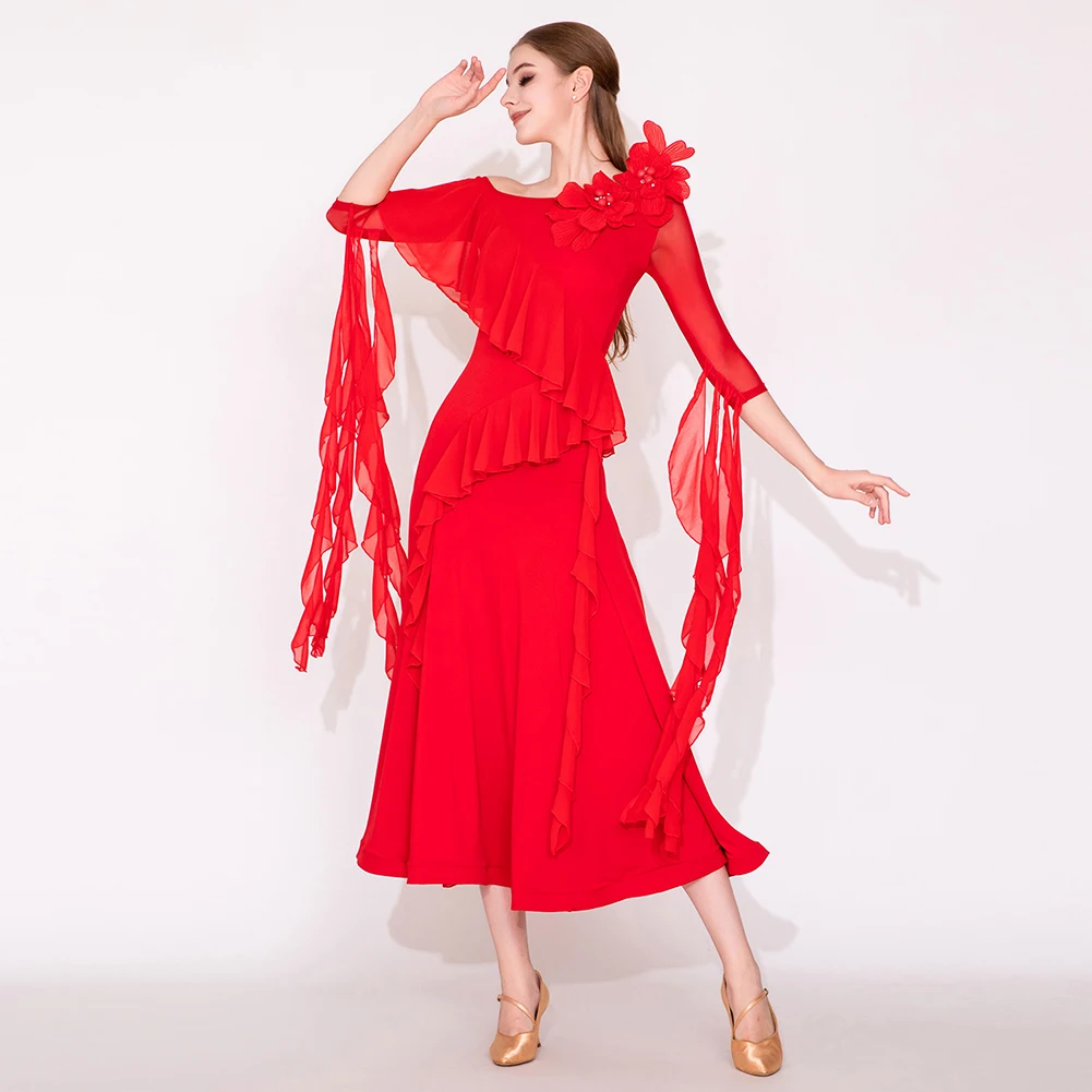 Ballsaal-Ärmel, Ballsaal-Tanz-Wettbewerbskleid, überkreuzte Schulter, moderner Tanz, gerüschtes schwarzes rotes Band, Guobiao Neu