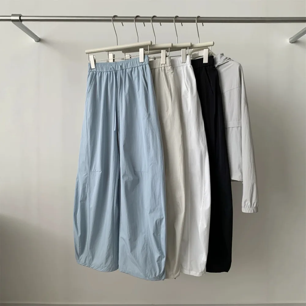 Lightweight Patchwork Curved-leg Cargo Pant Women, Relaxed Fit, Slimming, High-waisted, Wide-leg, Cuffed