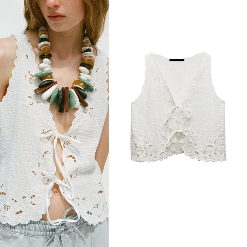 

Новинка! Женский модный топ с V-образным вырезом, вышивкой и кружевом, осень 2025. Повседневный стиль, полиэстер.