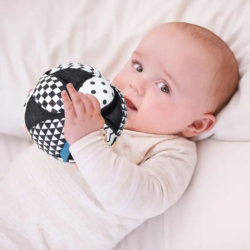 Bolas sensoriais para crianças, bola de treino preto e branco, bola sensorial interativa com chocalhos