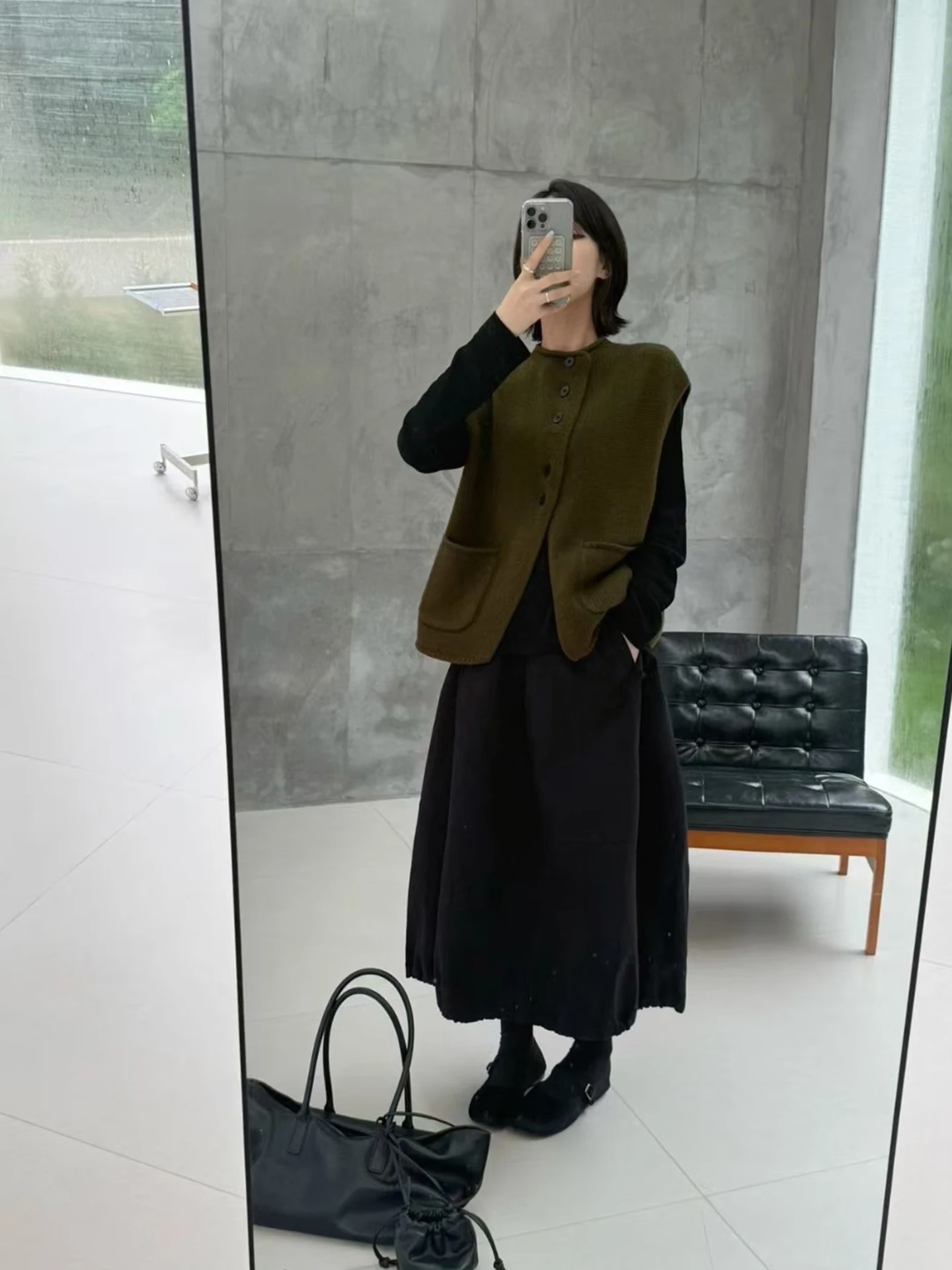 เสื้อกั๊กถักแบบกระดุมเดียวสไตล์เกาหลีสำหรับผู้หญิง ทรงหลวม ใส่เป็นเสื้อคลุมได้ ทันสมัย เหมาะสำหรับใส่ซ้อนชั้นในฤดูร้อนและฤดูใบไม้ร่วง