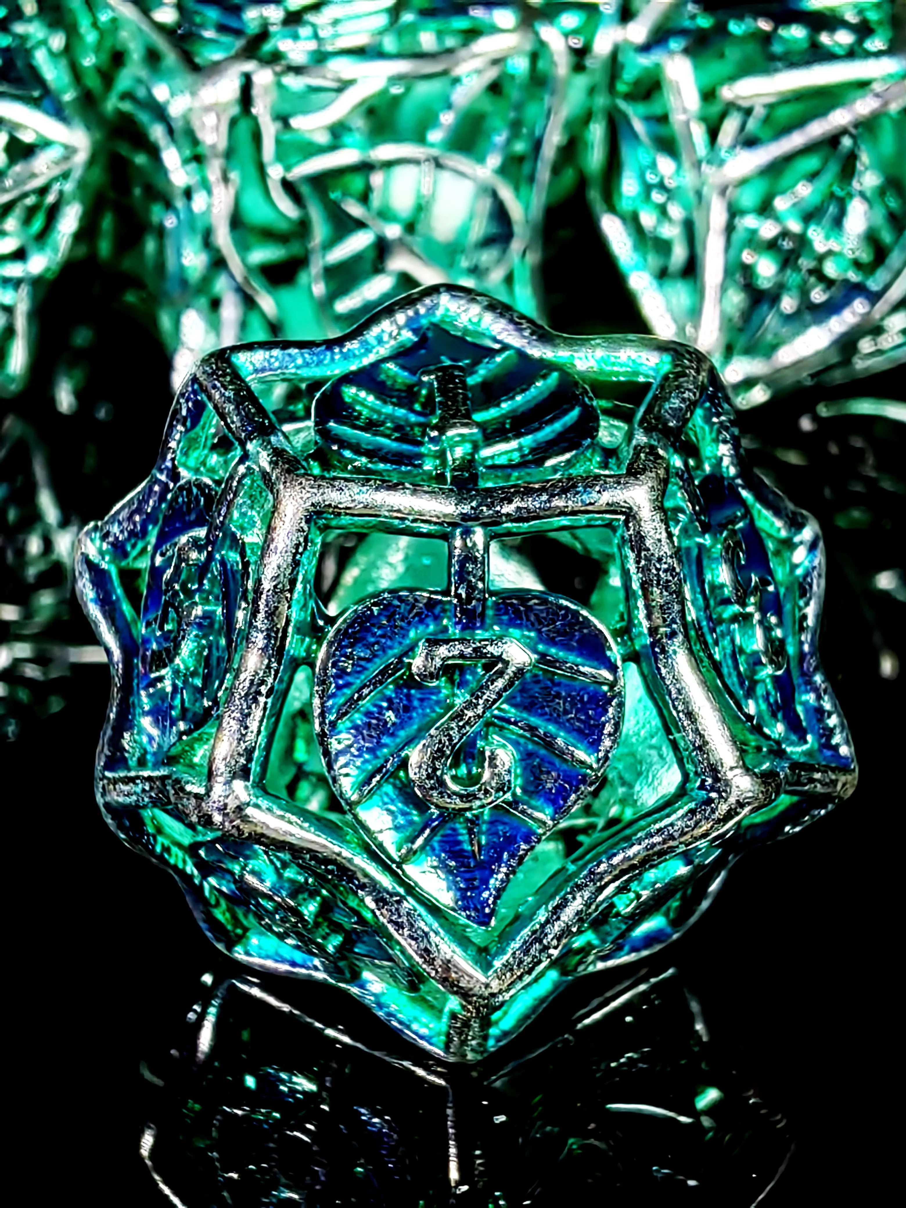 DnD ダイスセット - リーフパターンの亜鉛合金メタルダイス 7 個、グリーンベースシルバーナンバー RPG、ダンジョンズ&ドラゴンズ用
