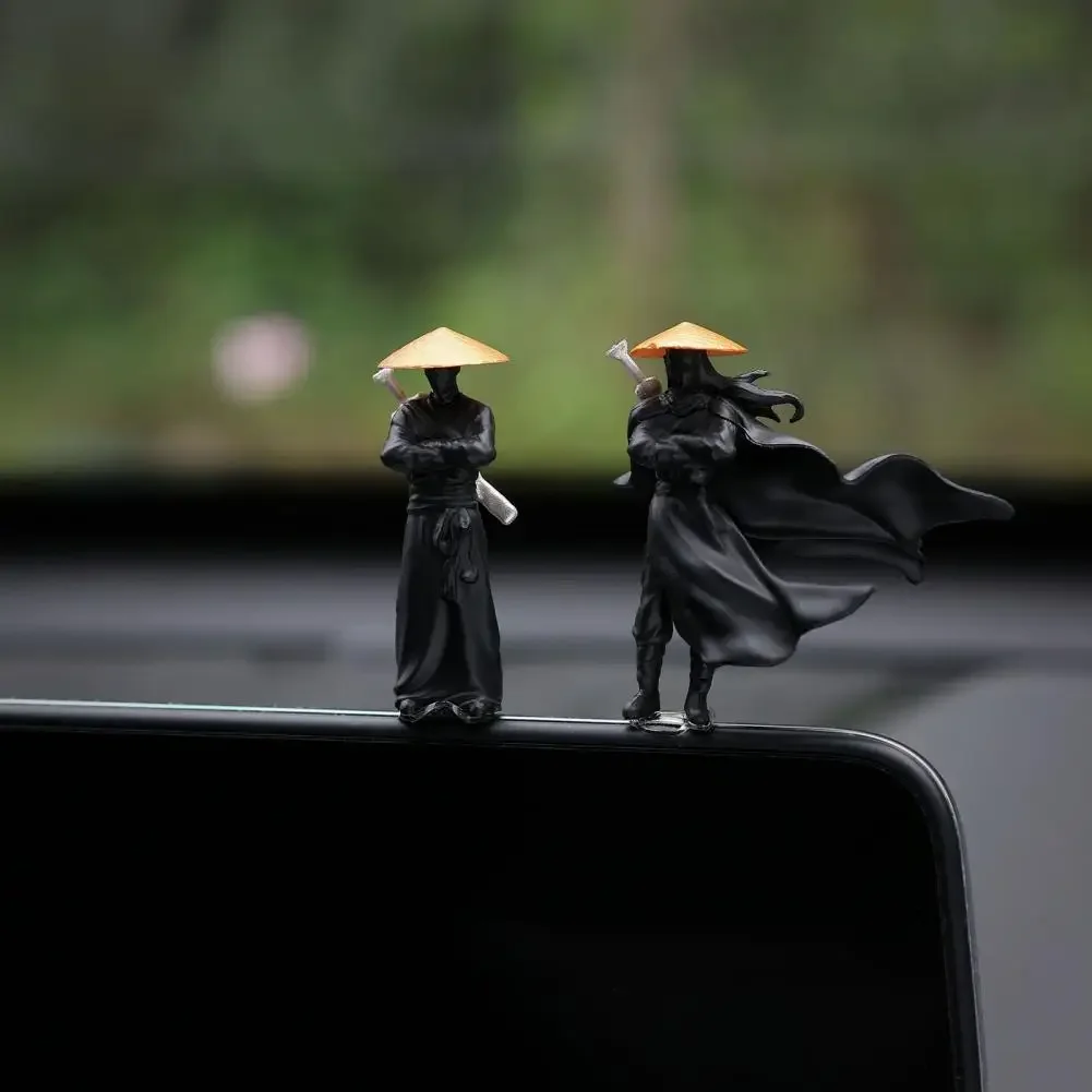 1/2PCS Car Dashboard Ornaments Figure Sculpture Decoration Automotive Interior DashBoard Statue Desk Decoration Accessories Gift