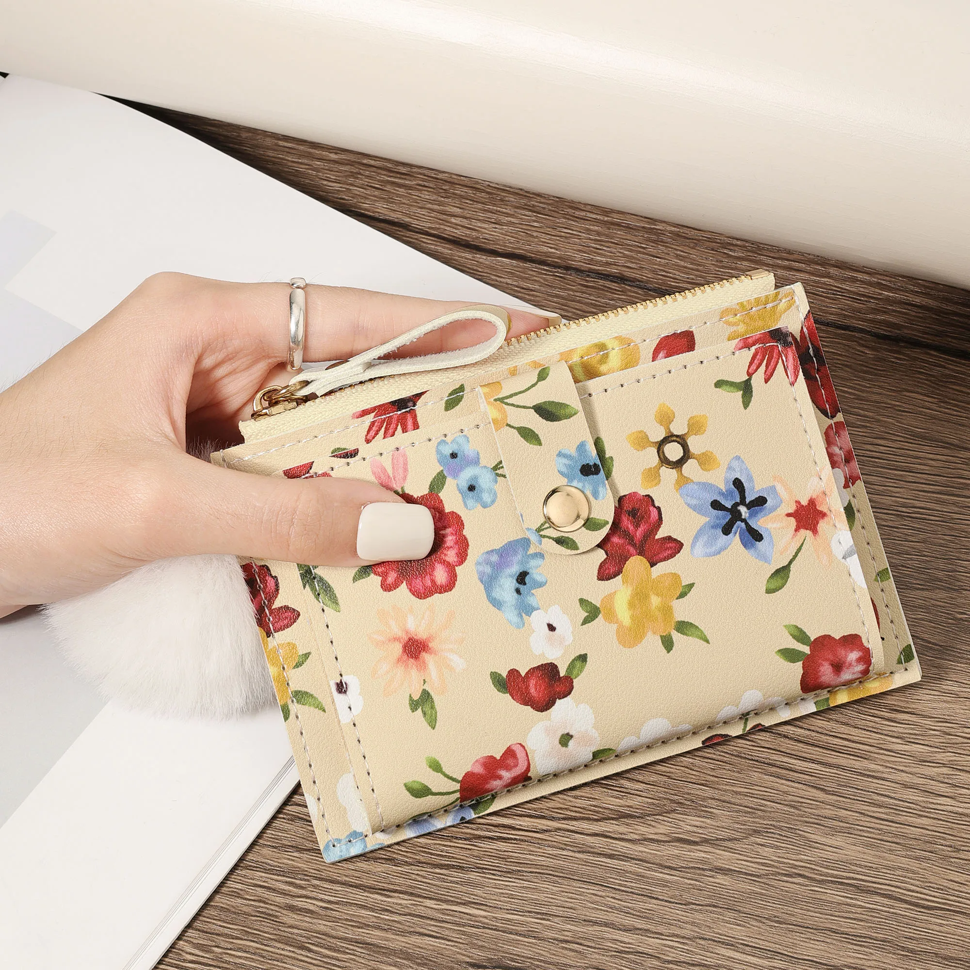 Fashionable flower print zipper coin wallet, With a Pom-pom Charm, High quality credit card storage bag with simple and casual m