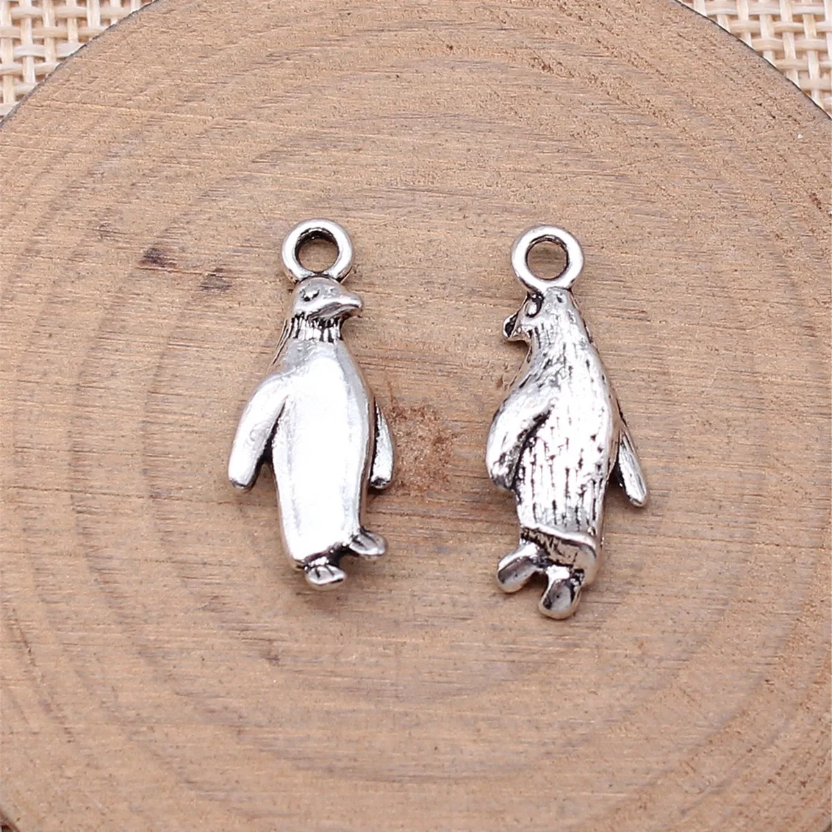 WYSIWYG 10pcs 23x10mm Antique Silver Color Penguin Charms Pendant For DIY Jewelry Making Handmade Jewelry Craft Findings