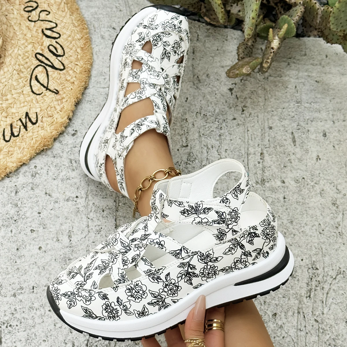 

Женские спортивные туфли на платформе с кружевной отделкой, дышащие кроссовки из сетки, летние новые повседневные сандалии для бега и пляжа