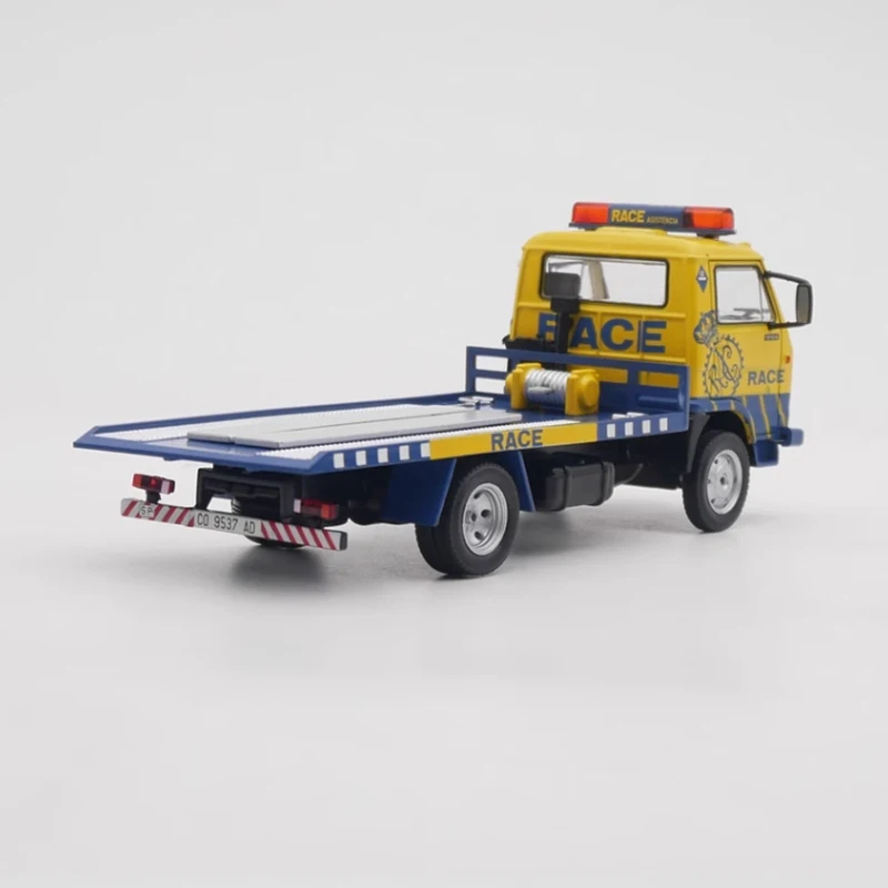 IXO Diecast 1:43 Scale Ekus Rescue Trailer Alloy Car Model Finished Product Simulation Toy Static Model Ornament